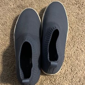 Skechers memory form shoes